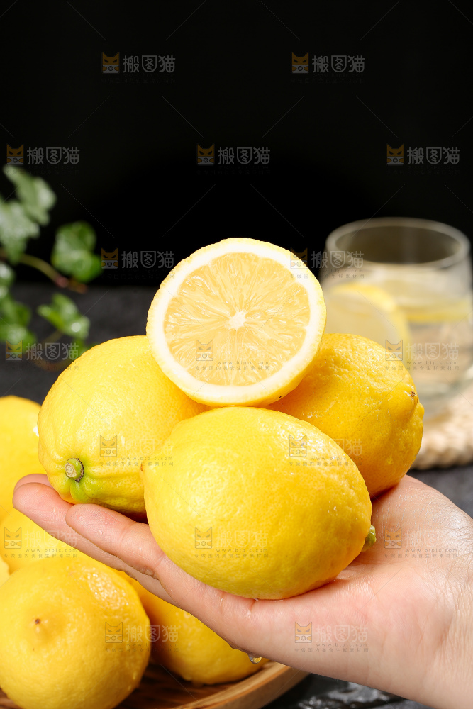 深底上的安岳黄柠檬