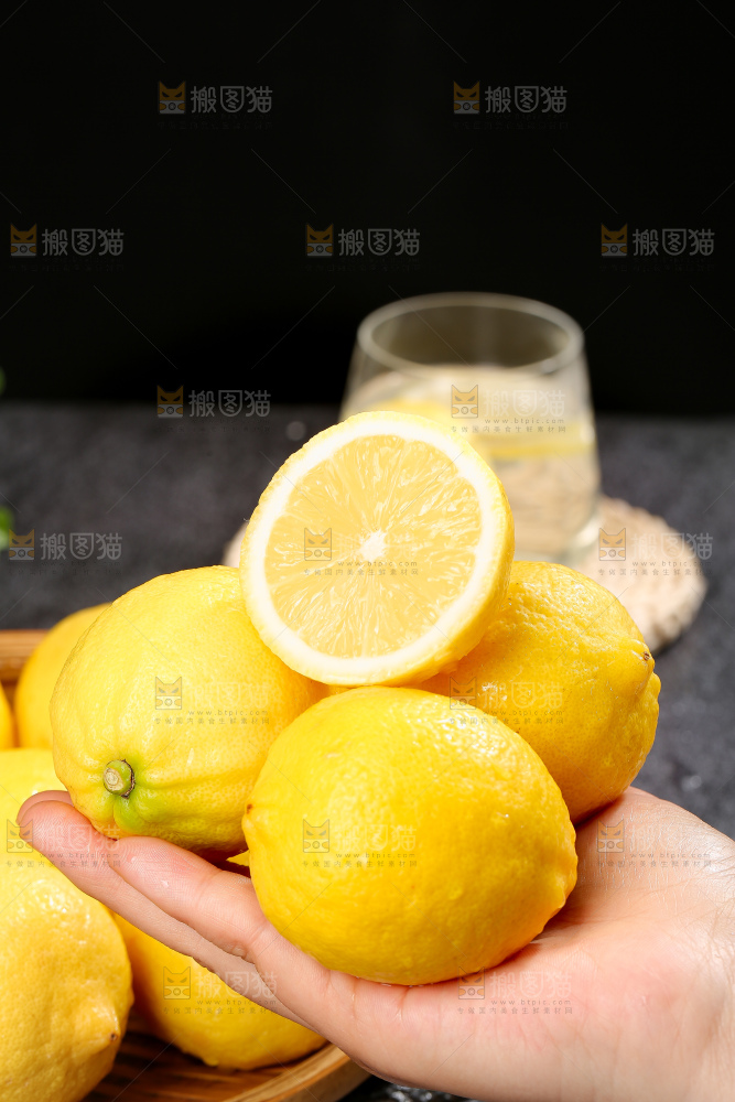 深底上的安岳黄柠檬