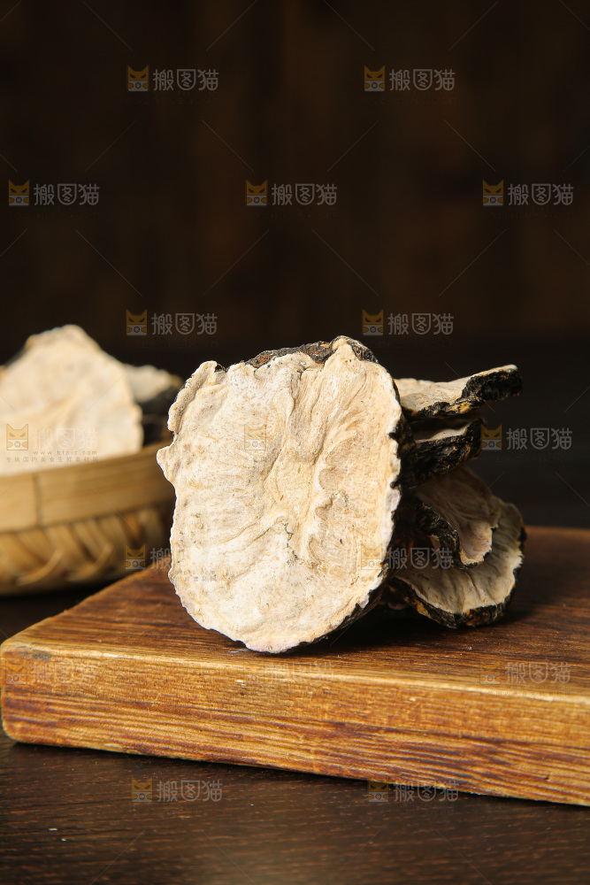 深底上的玛卡