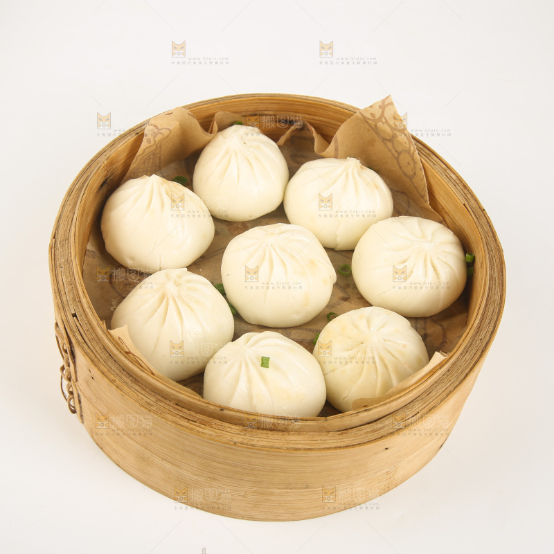白底上的发面小笼包
