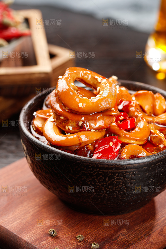 深底上的鱿鱼圈
