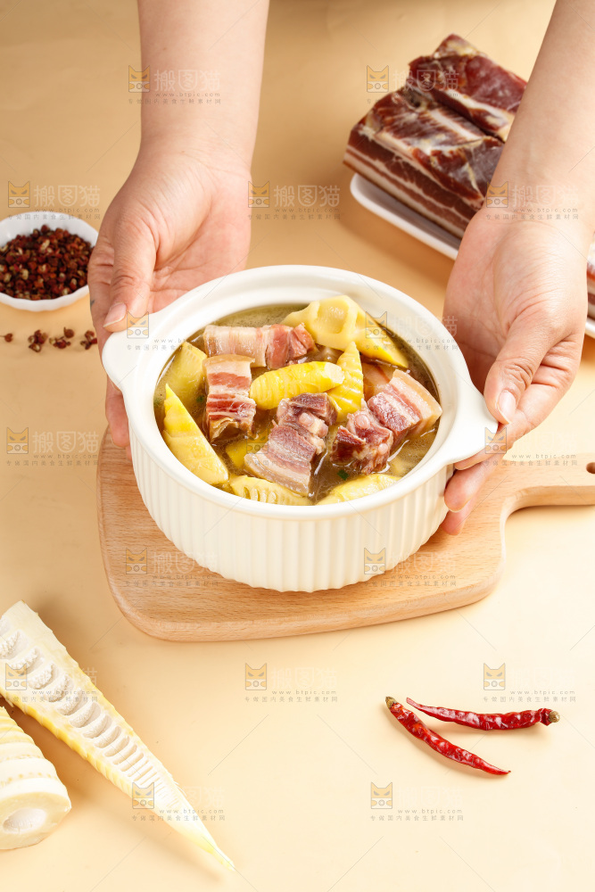 碗里的腌笃鲜