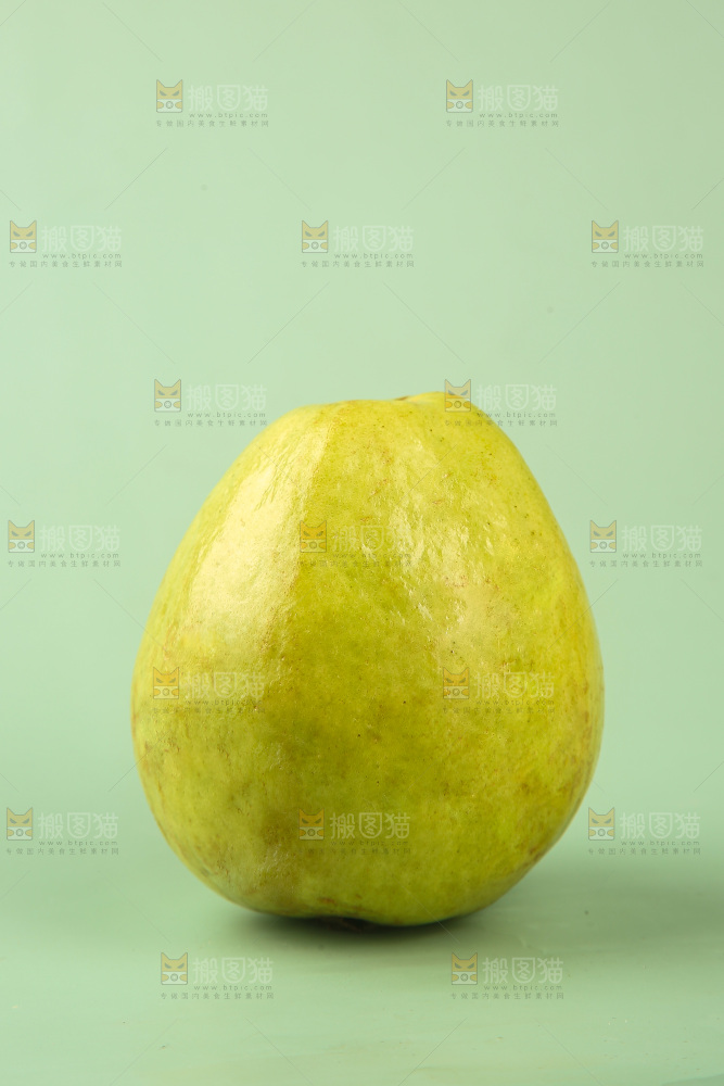 浅底上的奶油芭乐