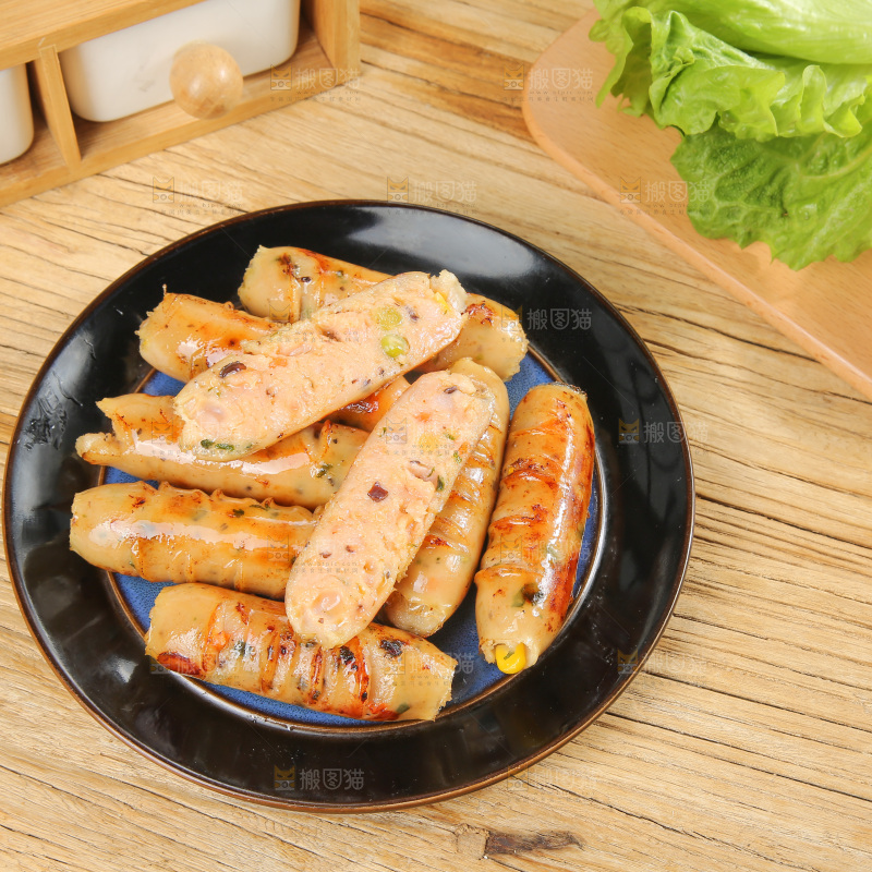 木底上的膳食蔬菜肠