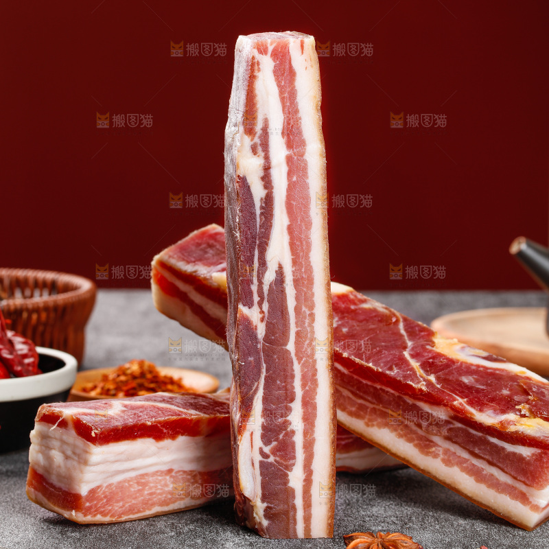 深底上的五花咸肉