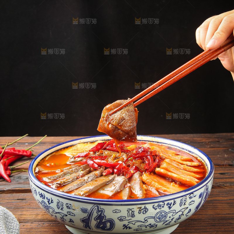 碗里的毛血旺