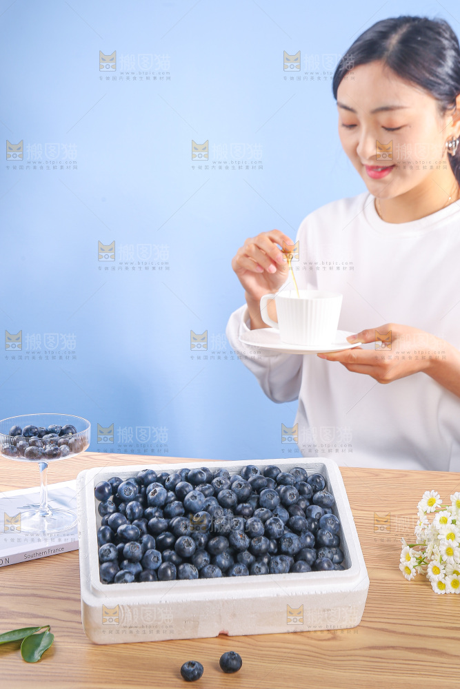 浅底上的怡颗莓