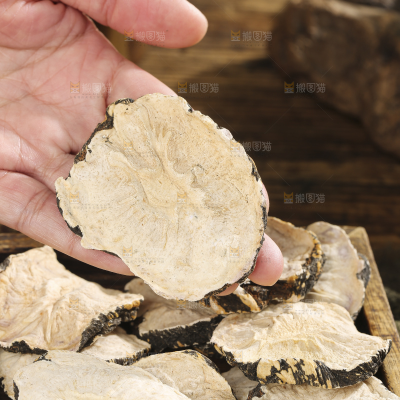 深底上的玛卡
