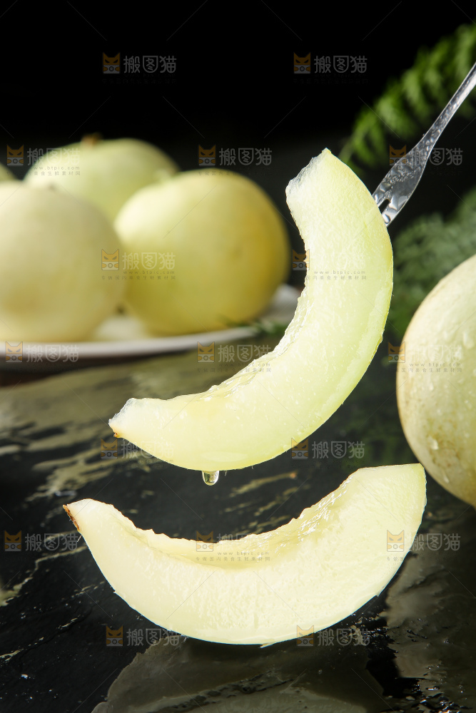 深底上的郁金香甜瓜