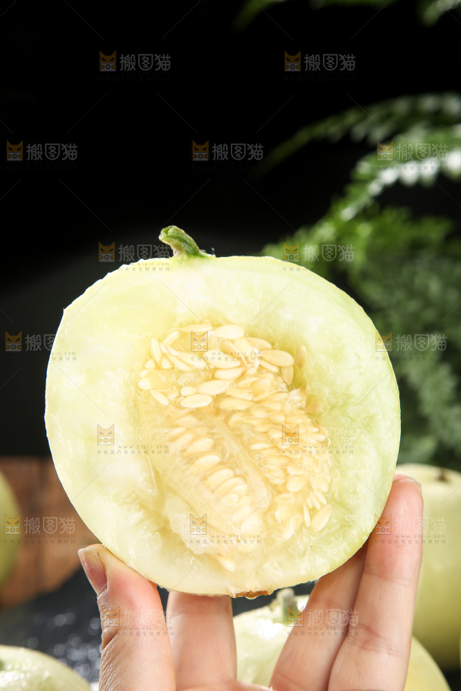 深底上的郁金香甜瓜