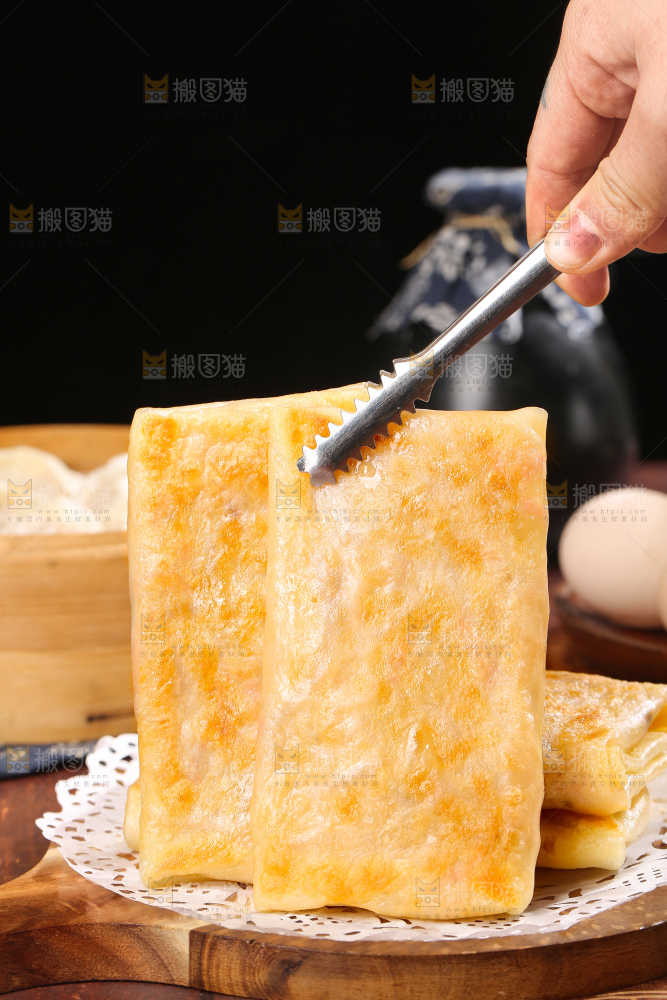 深底上的土豆三丝盒