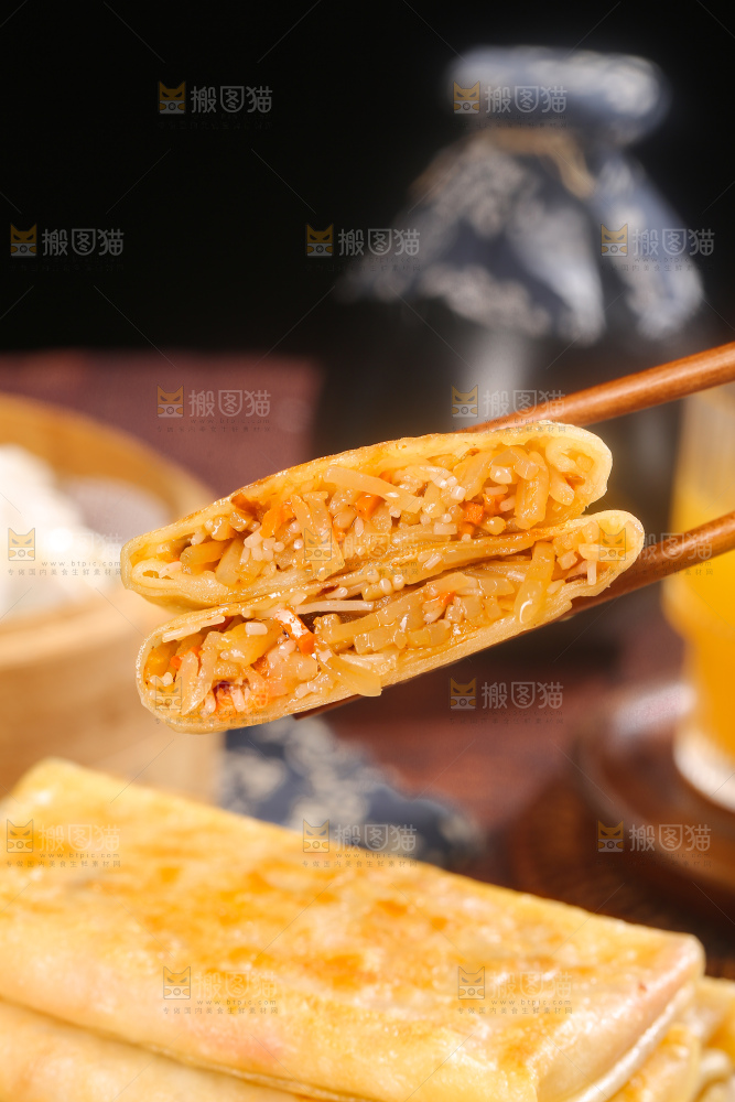 深底上的土豆三丝盒