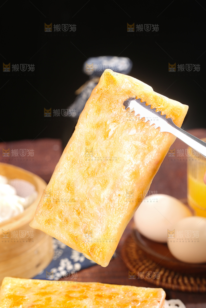 深底上的土豆三丝盒