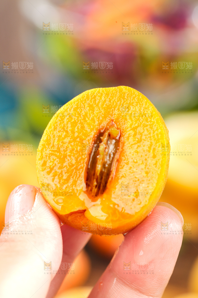 深底上的小红杏