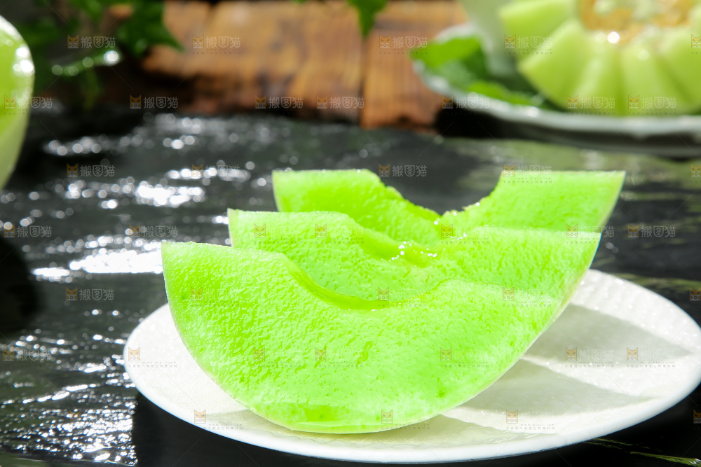 深底上的玉菇甜瓜