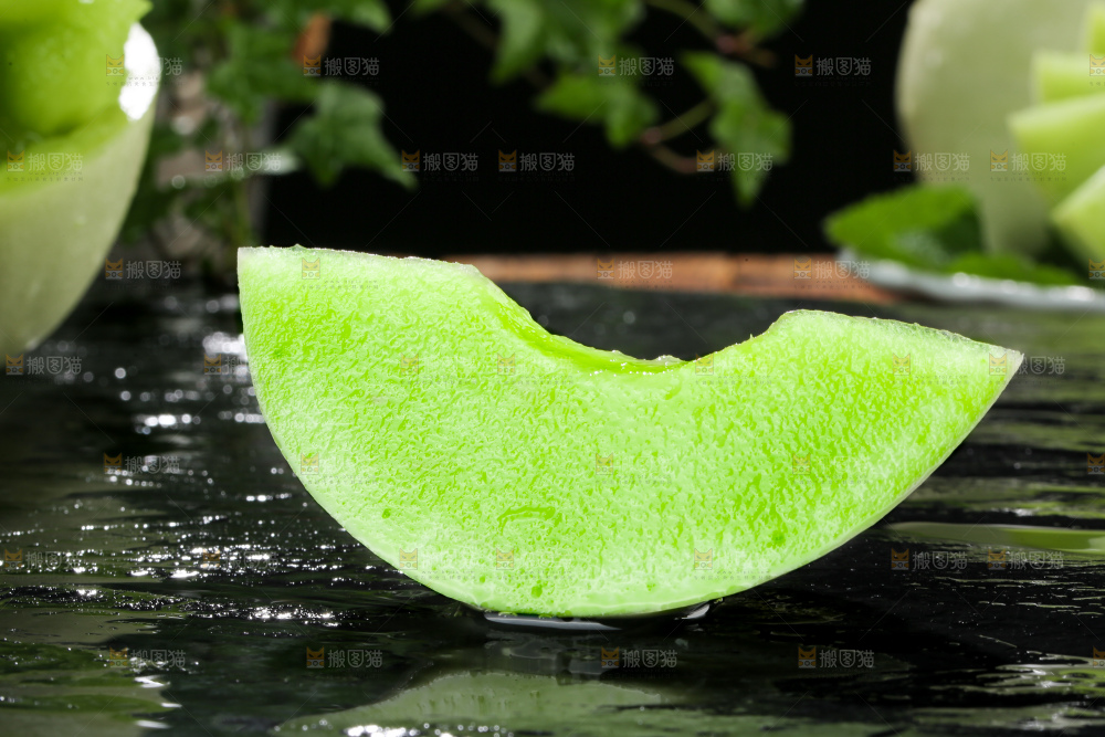 深底上的玉菇甜瓜