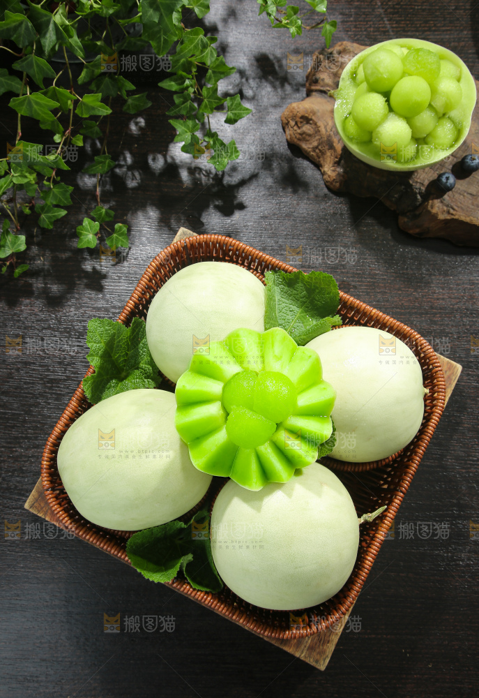 深底上的玉菇甜瓜