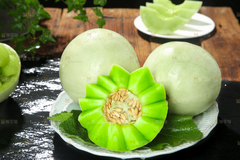深底上的玉菇甜瓜