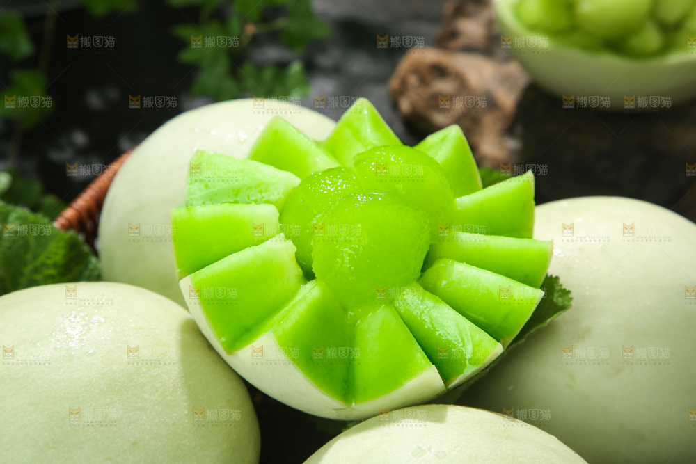 深底上的玉菇甜瓜