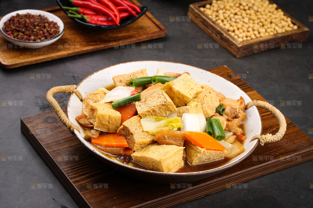 碗里的炖冻豆腐