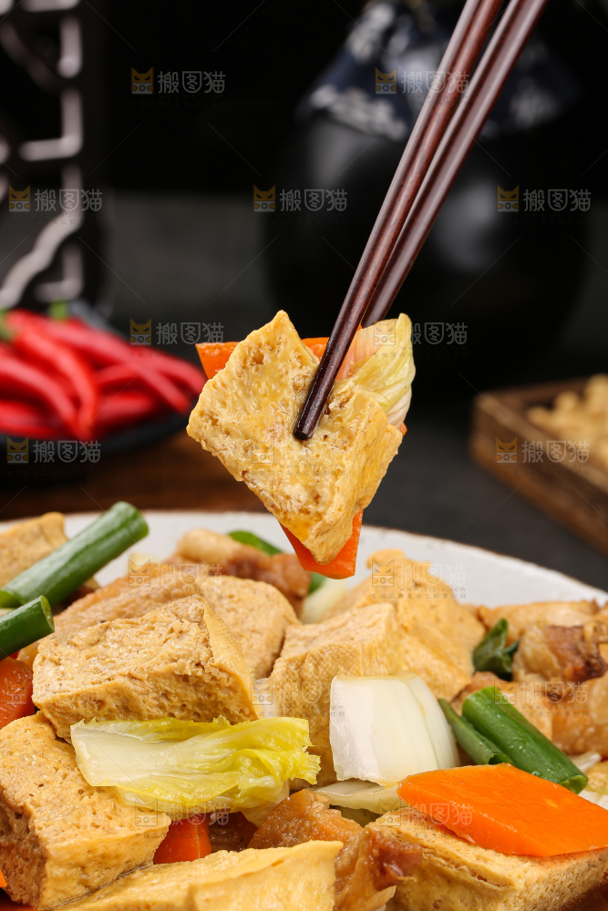 碗里的炖冻豆腐