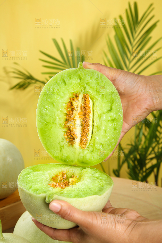 木底上的玉菇甜瓜