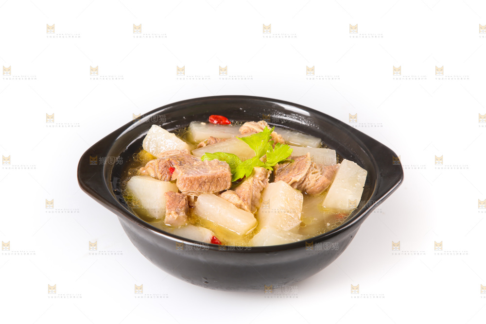 碗里的萝卜炖牛腩