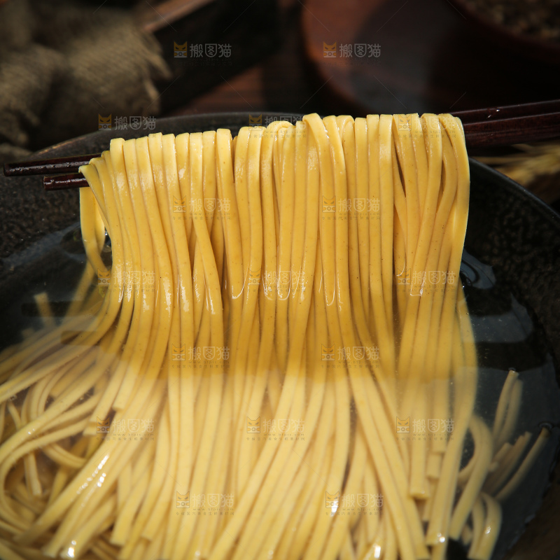 深底上的苦荞面