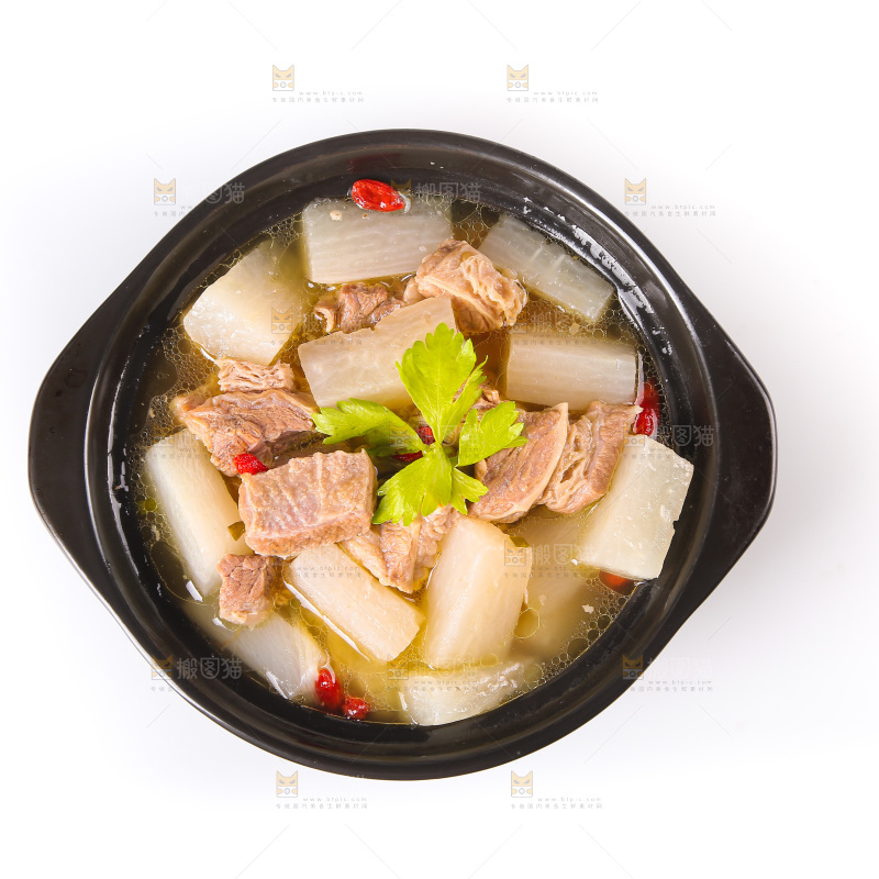 碗里的萝卜炖牛腩