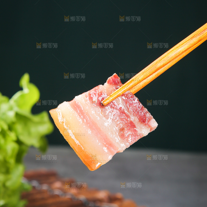深底上的五花咸肉