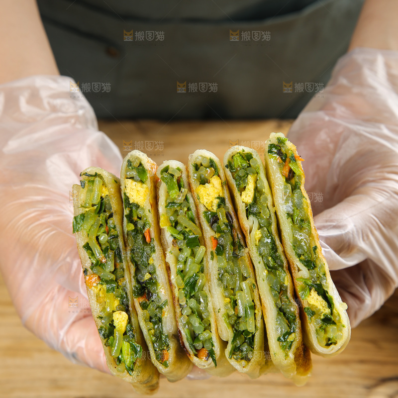 木底上的韭菜盒子