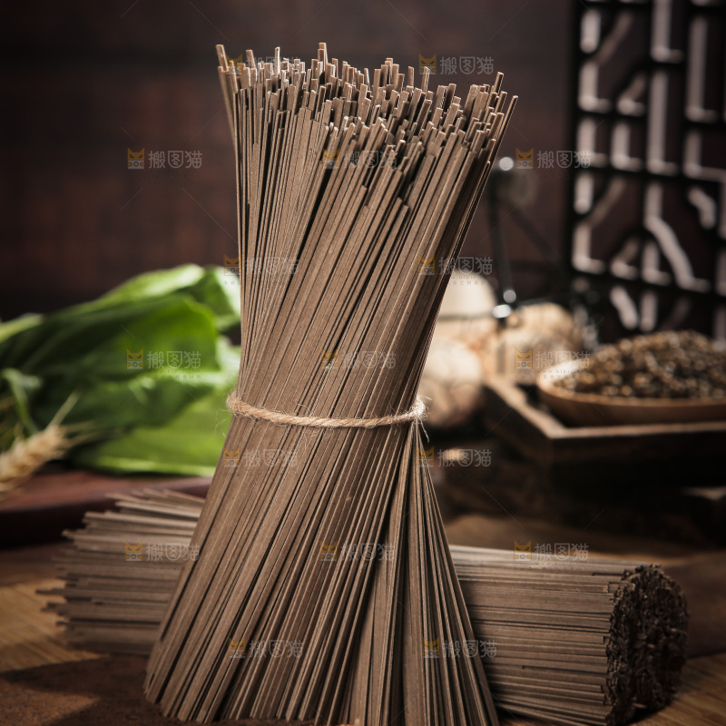 深底上的荞麦面