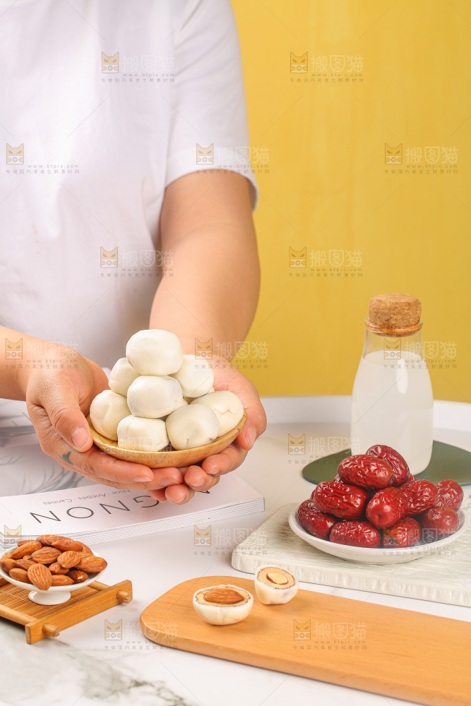 浅底上的夹心奶枣