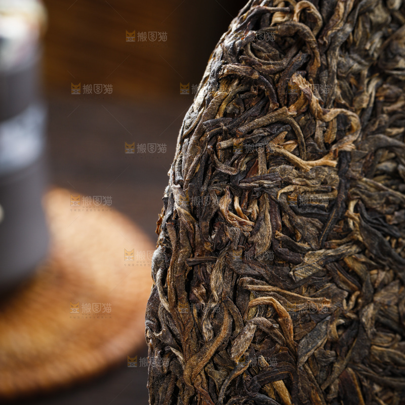 深底上的普洱茶
