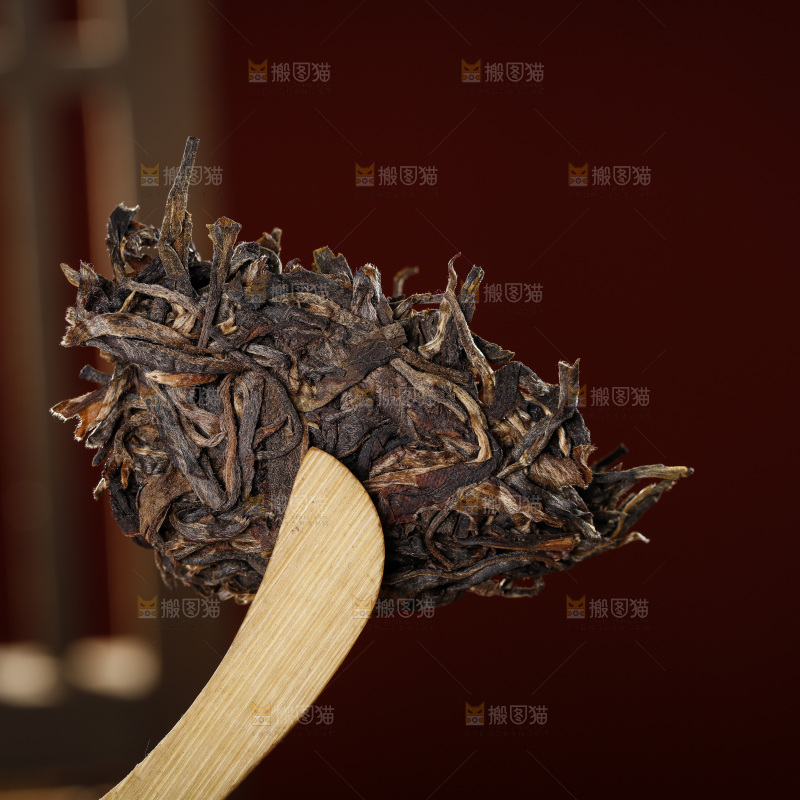 深底上的普洱茶