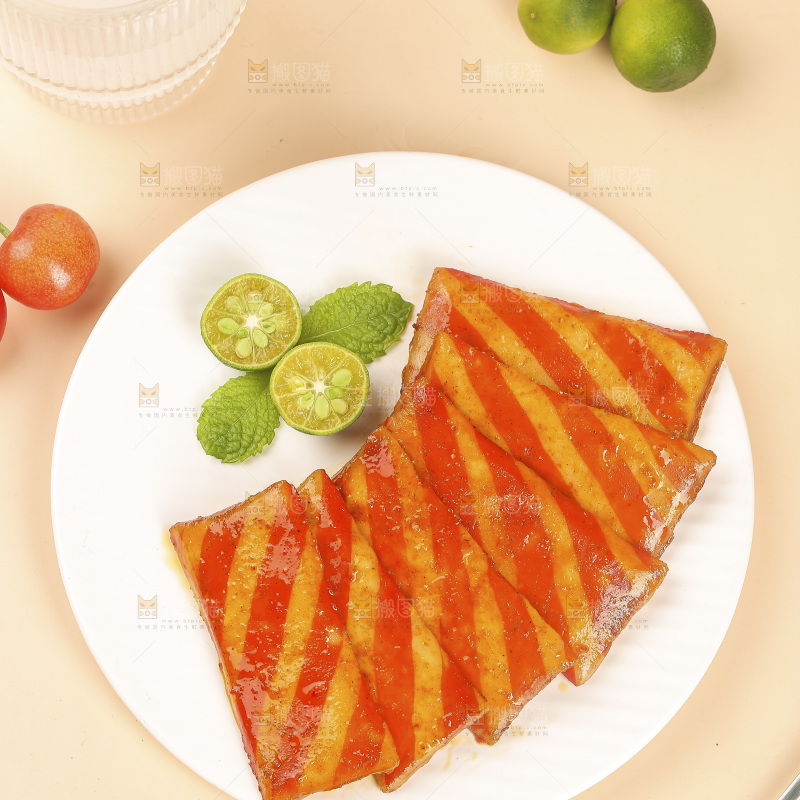 浅底上的蟹味排