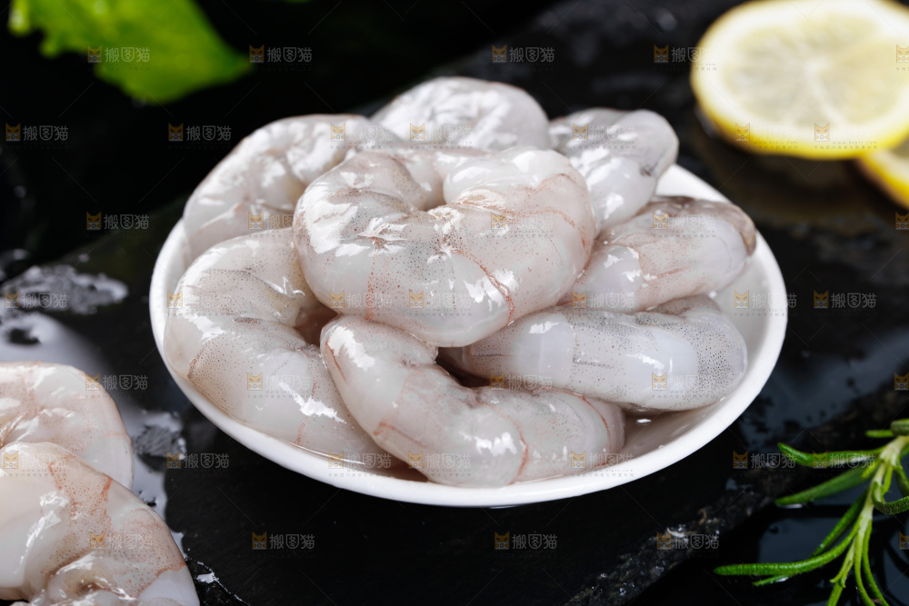 深底上的青虾仁