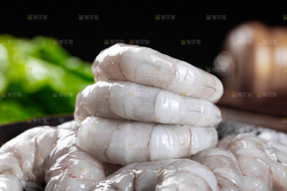 深底上的青虾仁