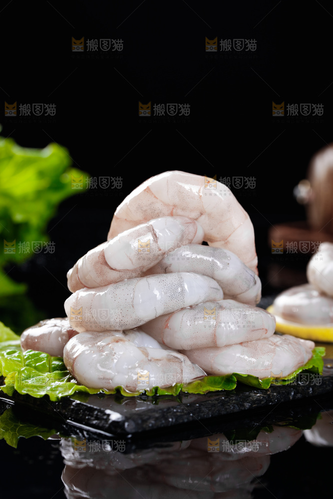 深底上的青虾仁