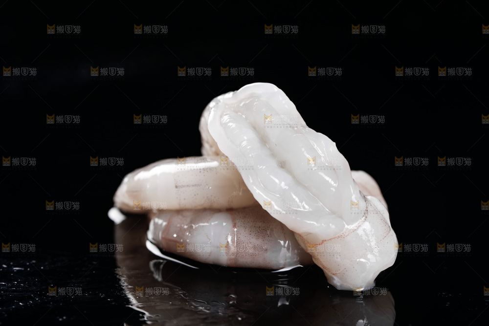 深底上的青虾仁