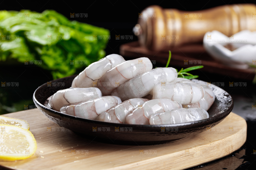 深底上的青虾仁