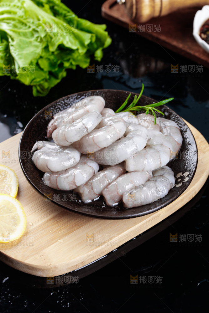 深底上的青虾仁