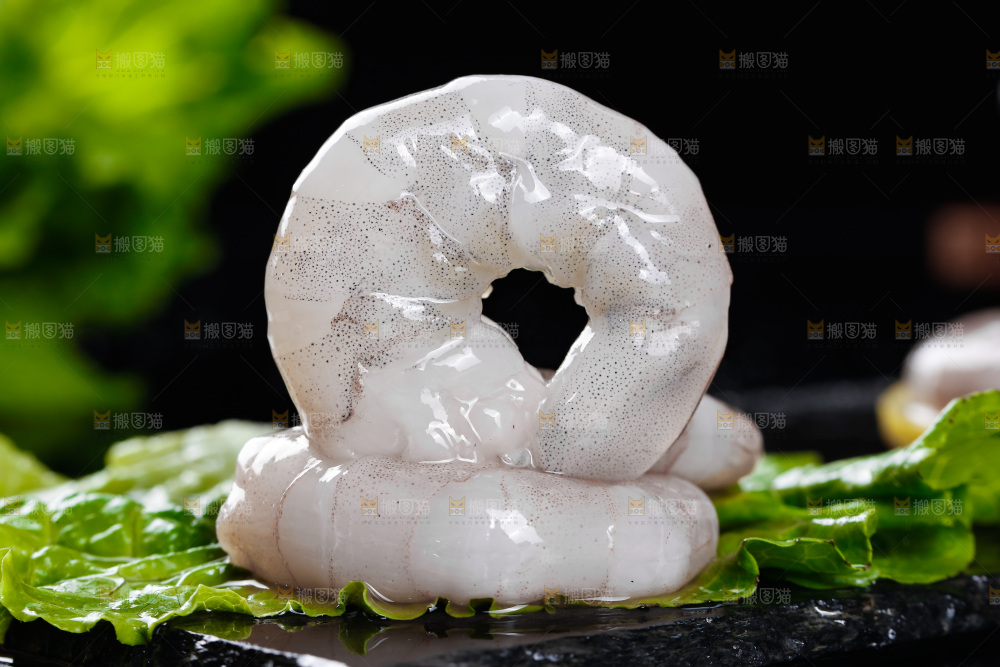 深底上的青虾仁