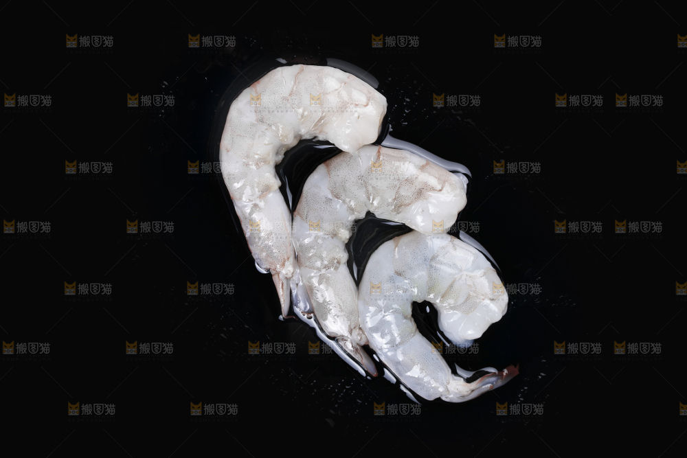 深底上的青虾仁
