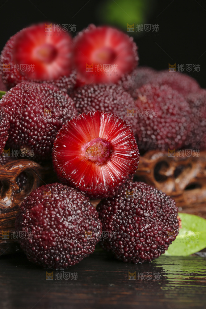 木底上的仙居杨梅