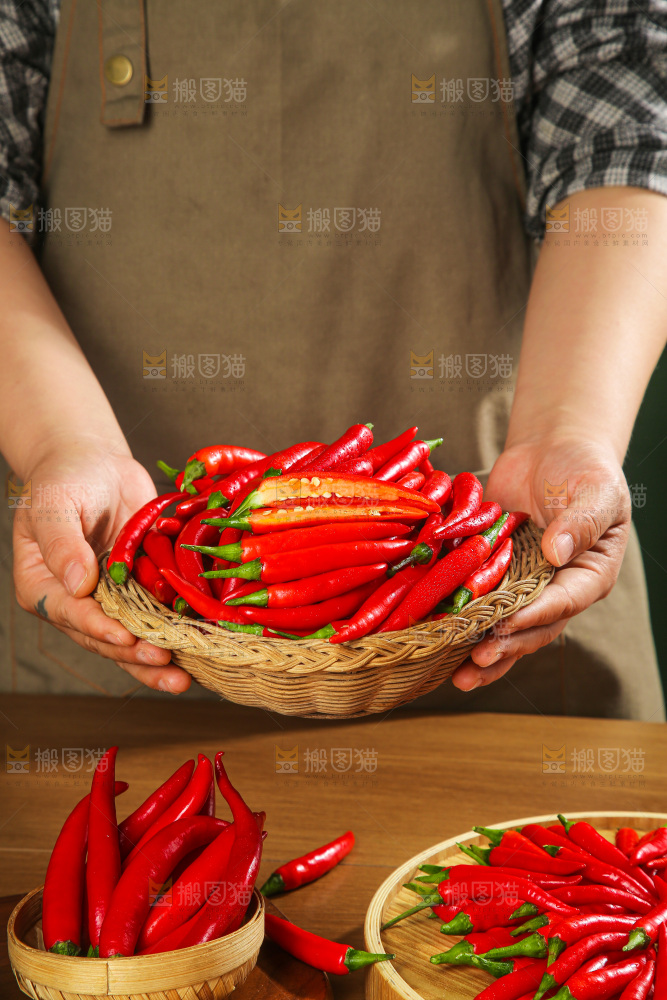 深底上的农家小米辣