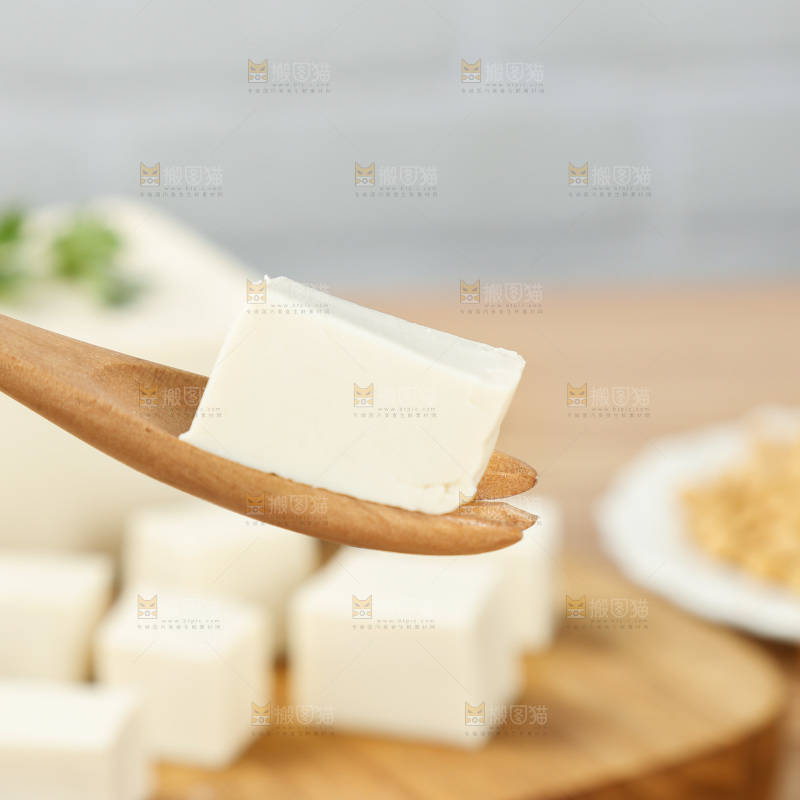 木底上的嫩豆腐