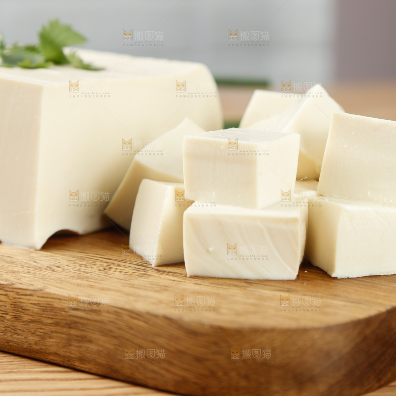 木底上的嫩豆腐