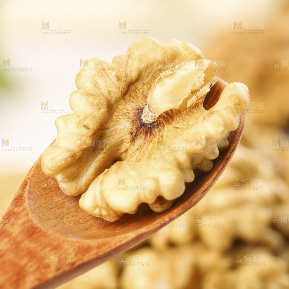 木底上的新疆核桃
