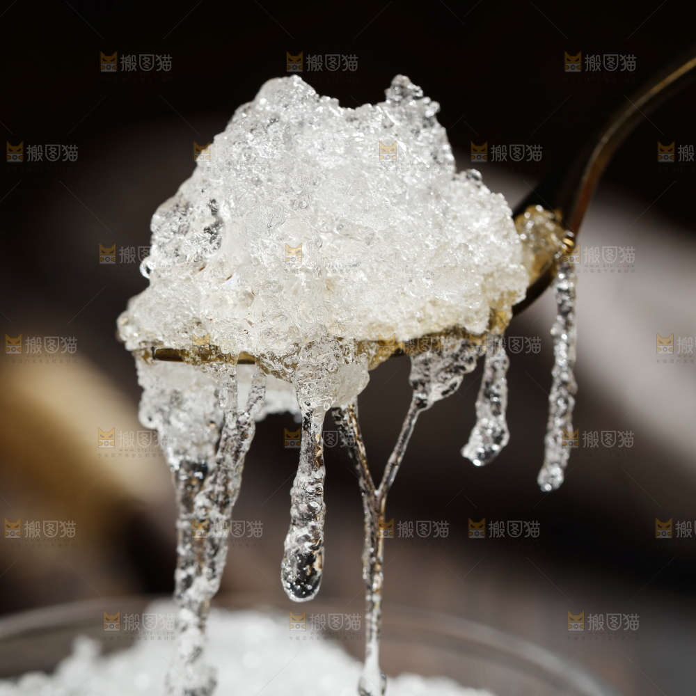 深底上的雪燕